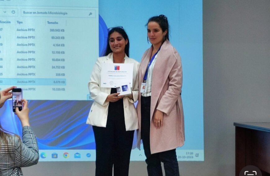 TECNÓLOGOS MÉDICOS DE LABORATORIO EXPONEN EN JORNADAS REGIONALES