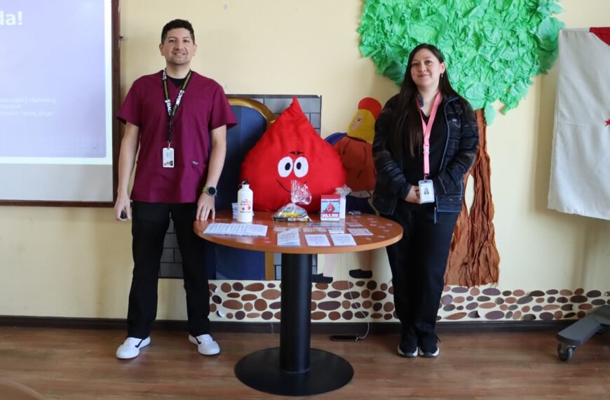 UNIDAD DE MEDICINA TRANSFUSIONAL (UMT) REALIZA CHARLA SOBRE LA DONACIÓN DE SANGRE A ESTUDIANTES DE ENSEÑANZA MEDIA