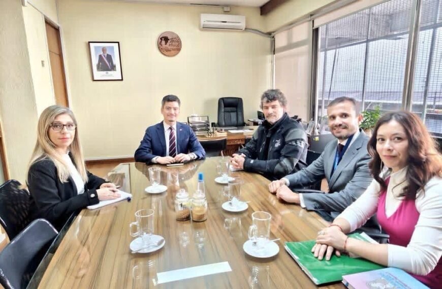 EQUIPO DE NUESTRO HOSPITAL SOSTUVO REUNIÓN CON SEREMI DE BIENES NACIONALES