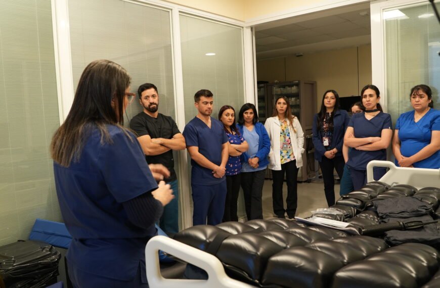 UPC INCORPORA NUEVOS COLCHONES CON SISTEMA DE FLOTACIÓN SECA Y CAPACITA A PERSONAL PARA SU USO