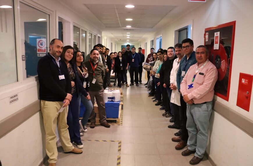 EQUIPO DE BODEGA RECIBE VESTIMENTA Y ELEMENTOS DE PROTECCIÓN PERSONAL PARA FORTALECER LA SEGURIDAD LABORAL